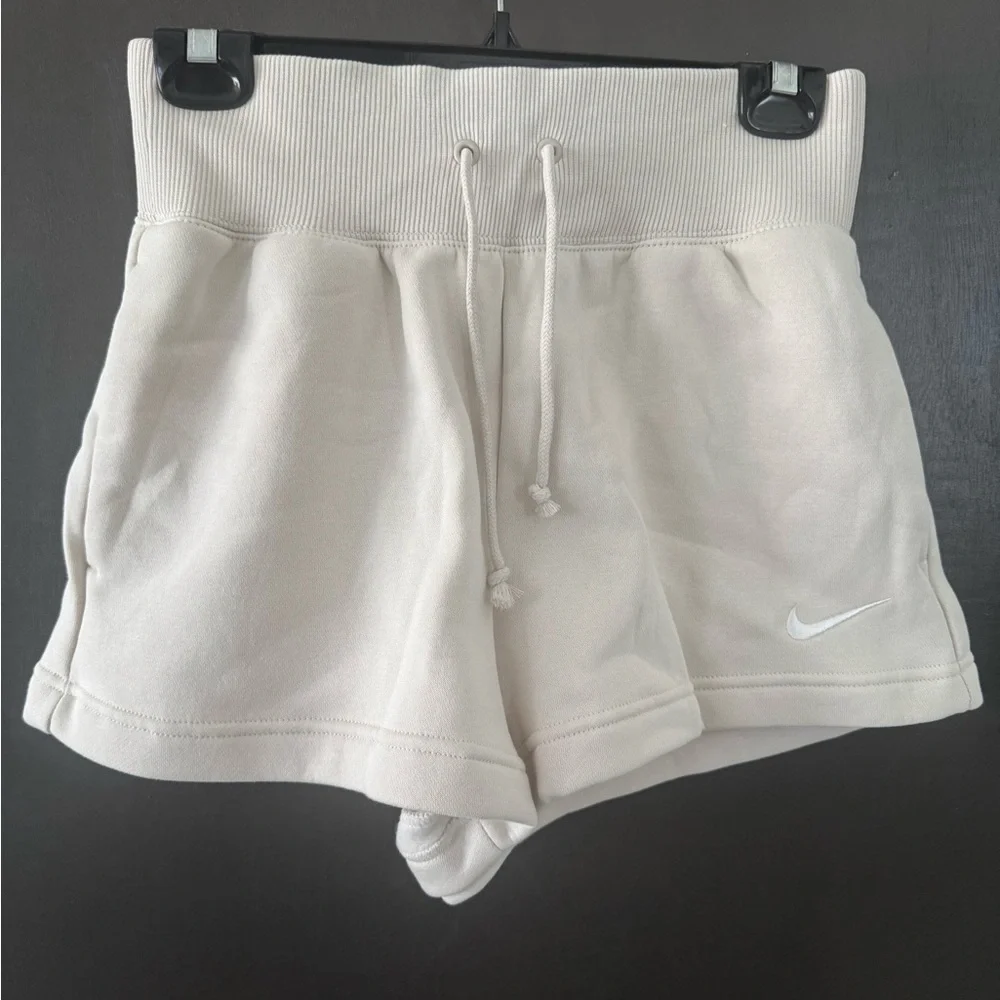 NWT Nike Sportswear Phoenix Fleece Shorts XS Cream High Waisted Cozy